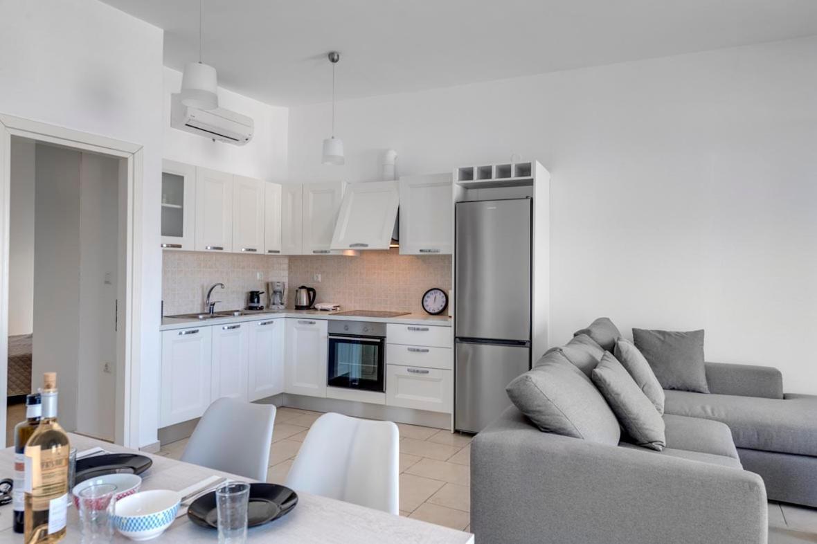 Waterview Apartments Κίνι Εξωτερικό φωτογραφία